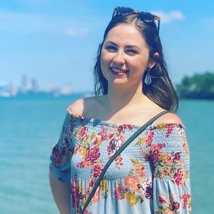 Meet your Posher, Posh